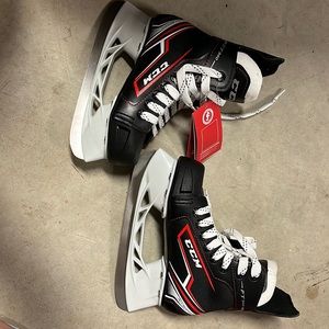 CCM Jet Speed FT340 Youth Hockey skates, never worn.